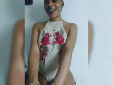 GlobeTrottieHottie1  live sex cam