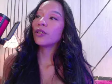 Miaa-Collins  live sex cam