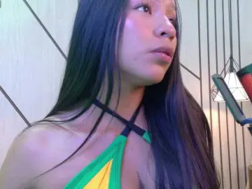Miaa-Collins  live sex cam