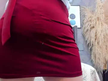 Milf-loven  live sex cam