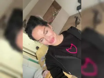 NotBellucci  live sex cam