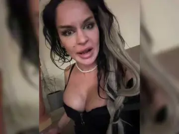 NotBellucci  live sex cam