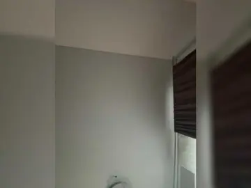 NotBellucci  live sex cam