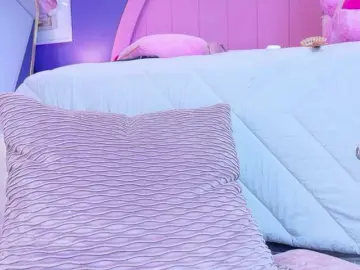 RachelTooms  live sex cam