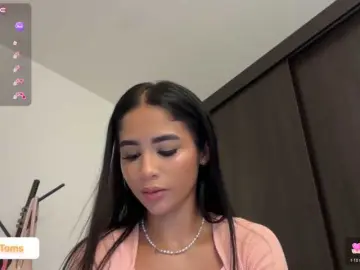 RachelTooms  live sex cam