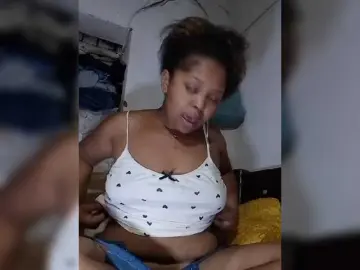 Sexygirlbiz  live sex cam