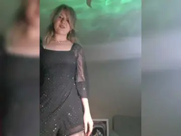 Purplemoon1  live sex cam