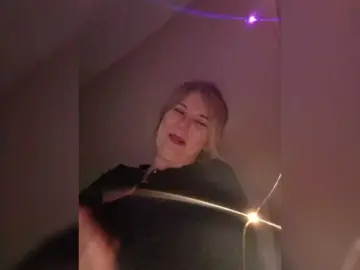 Purplemoon1  live sex cam