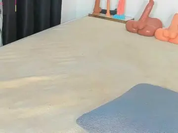 Deliciousbizt  live sex cam