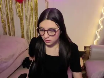 MAHYRA-TAY  live sex cam