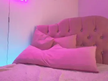 MAHYRA-TAY  live sex cam