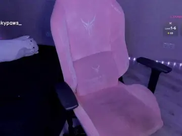 Luvsoak  live sex cam