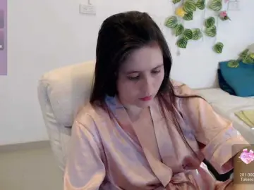 Tiffany-69  live sex cam