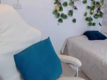 Tiffany-69  live sex cam