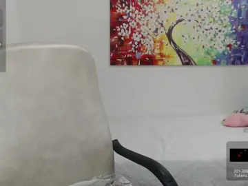 Tiffany-69  live sex cam