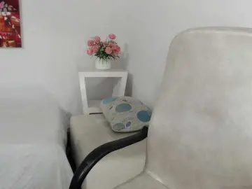 Tiffany-69  live sex cam
