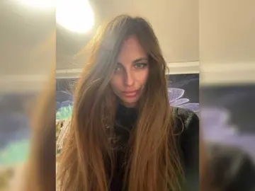 AlishaGold  live sex cam