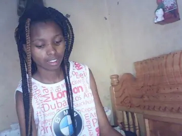 Cutiemary12  live sex cam