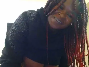 Dalia70  live sex cam