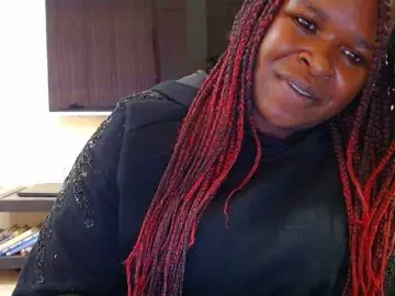 Dalia70  live sex cam