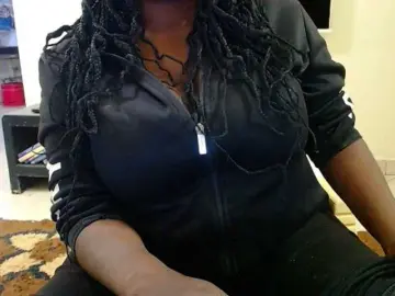 Dalia70  live sex cam