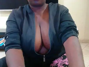 Dalia70  live sex cam
