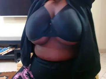 Dalia70  live sex cam