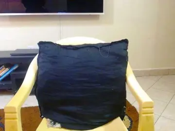 Dalia70  live sex cam