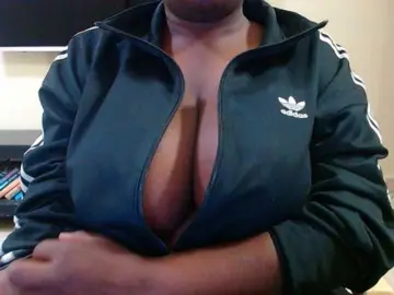 Dalia70  live sex cam