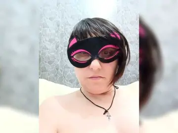 Karolina3423  live sex cam