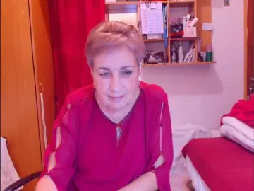 Kira9476  live sex cam