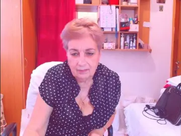 Kira9476  live sex cam