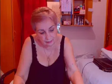 Kira9476  live sex cam