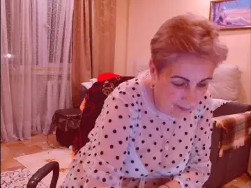 Kira9476  live sex cam