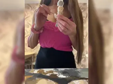 Laurena11  live sex cam