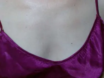 LorraineOSun  live sex cam