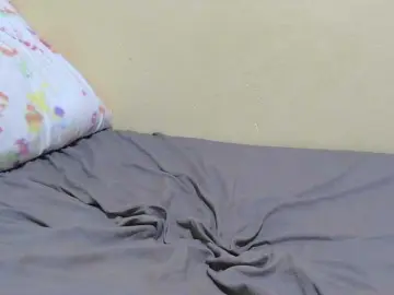 Petitebunni  live sex cam