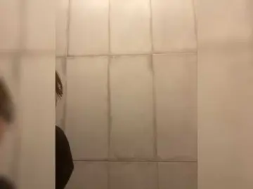 Wenly  live sex cam