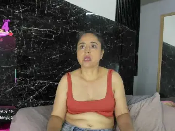 Yaya189  live sex cam