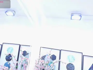 Chloe-meww  live sex cam