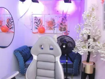 Chloe-meww  live sex cam