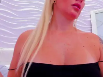 LiluDavis  live sex cam