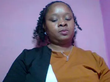 Lucianah4  live sex cam