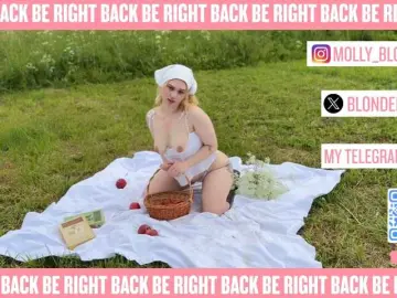 SexyBlondeDoll  live sex cam