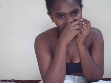 Sweetdiva2  live sex cam