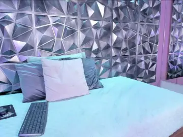 Yarasaint  live sex cam