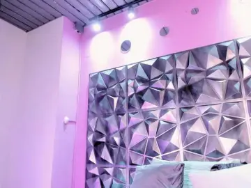 Yarasaint  live sex cam