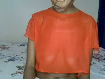 Hippyshanice  live sex cam