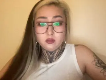 Risha-1  live sex cam
