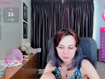 MiniLussiya  live sex cam